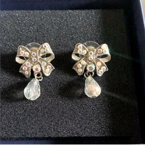 Vintage unique bow earrings